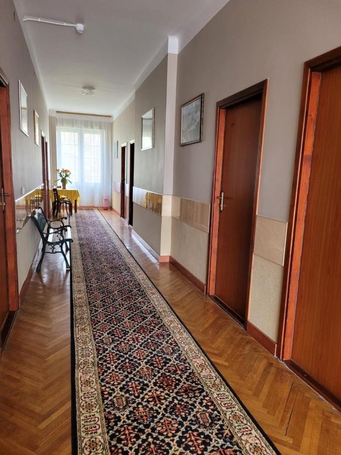Zajazd Meran Krynica-Zdrój Exteriör bild