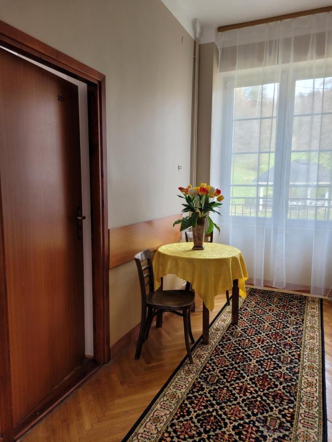 Zajazd Meran Krynica-Zdrój Exteriör bild